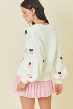 Load image into Gallery viewer, Sweater with flower applique and contrast buttons: WHITE/PINK
