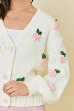 Load image into Gallery viewer, Sweater with flower applique and contrast buttons: WHITE/PINK
