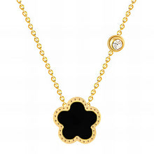 Load image into Gallery viewer, 18K gold plated Stainless steel Flower necklace
