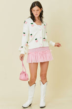 Load image into Gallery viewer, Sweater with flower applique and contrast buttons: WHITE/PINK
